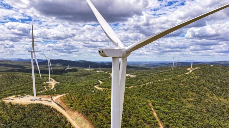 Wind output smashes through 10 GW barrier for first time on Australia’s main grid