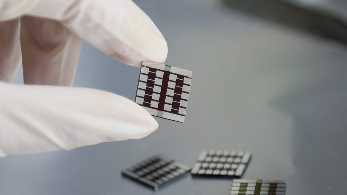 Australian researchers almost double perovskite cell efficiency with graphene layer