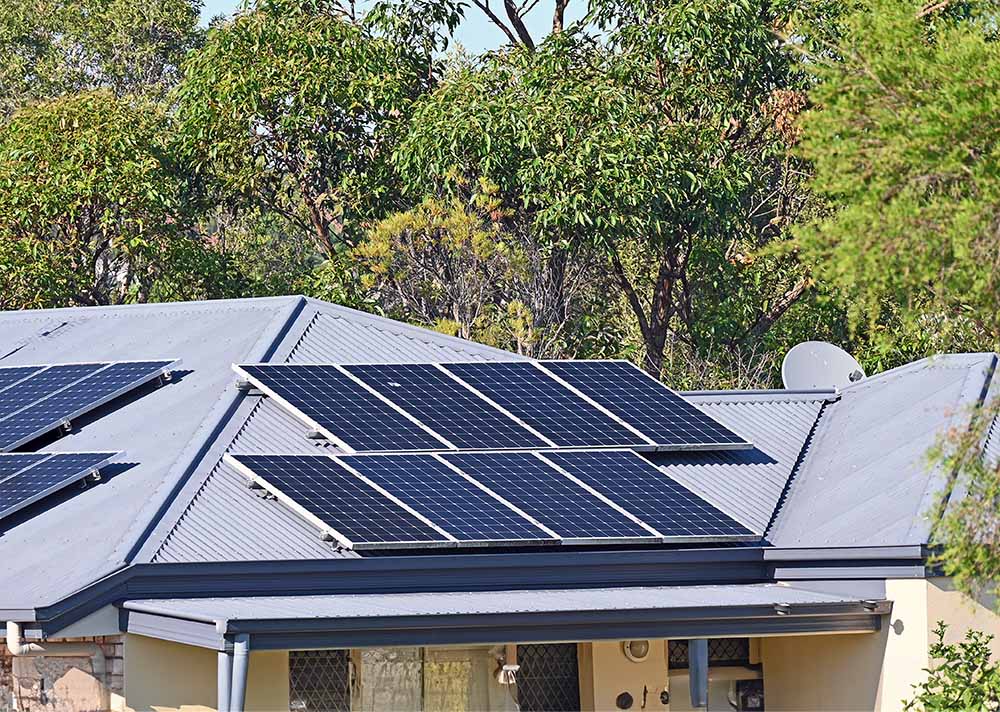 Rooftop solar households more likely to switch electricity retailers in search for best feed-in tariff