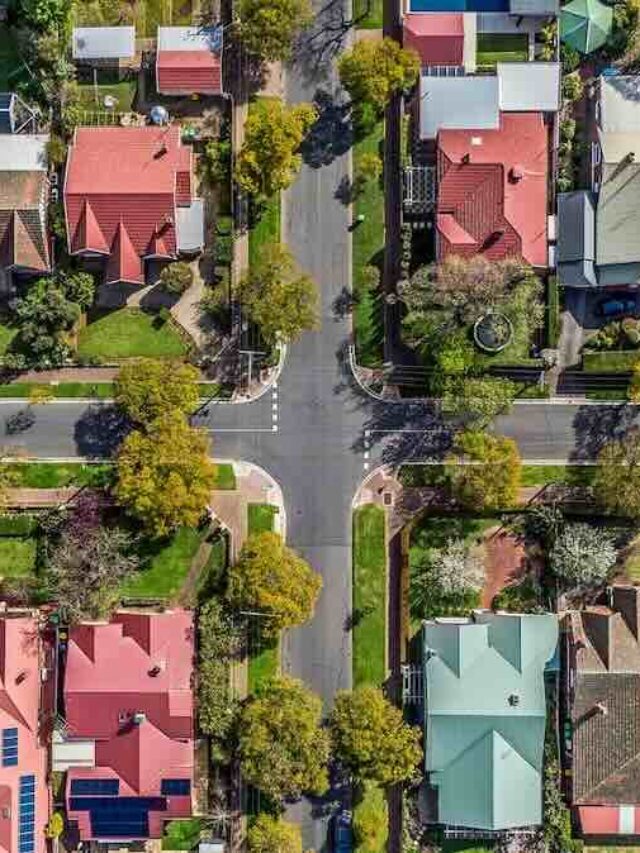 Solar and battery households will be biggest losers from network tariff changes, advocates say