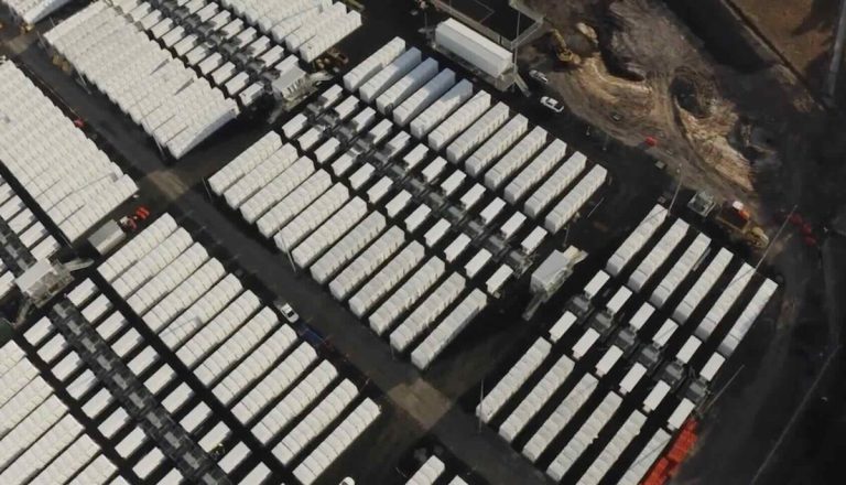 Batteries and solar hybrids dominate, relegating wind to small fraction of Australia’s renewable pipeline