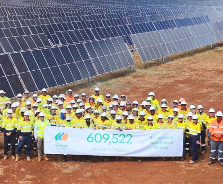 Workforce installs last of 609,522 panels at major new solar and battery project
