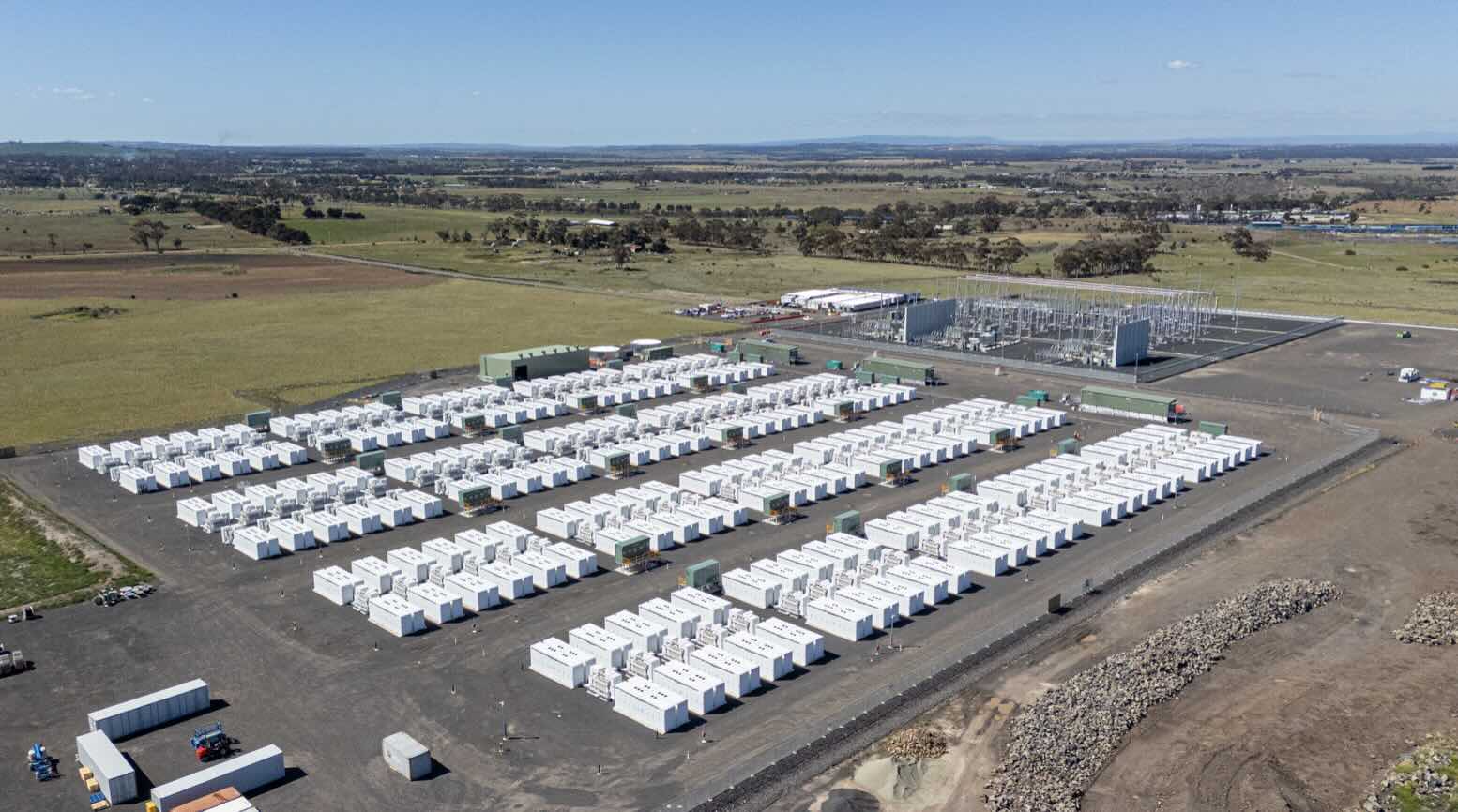 Australia rockets to third-largest big battery market in world, but solar and wind hit “decade low”