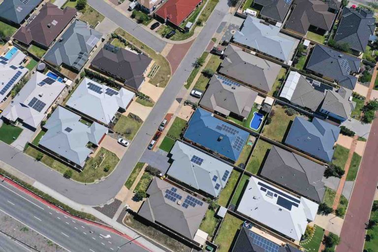Rooftop solar’s record run continues, as battery-charged PV market chalks up biggest half-year ever