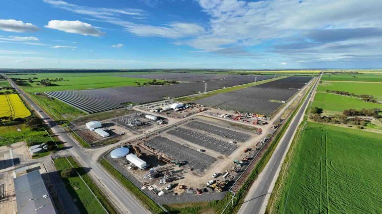 New solar farm connects to grid, part of state’s first PV-battery hybrid project