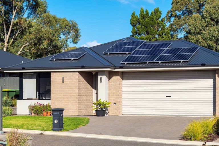 “Stunning example of market working:” Households embrace free power offer, causing major spike in demand