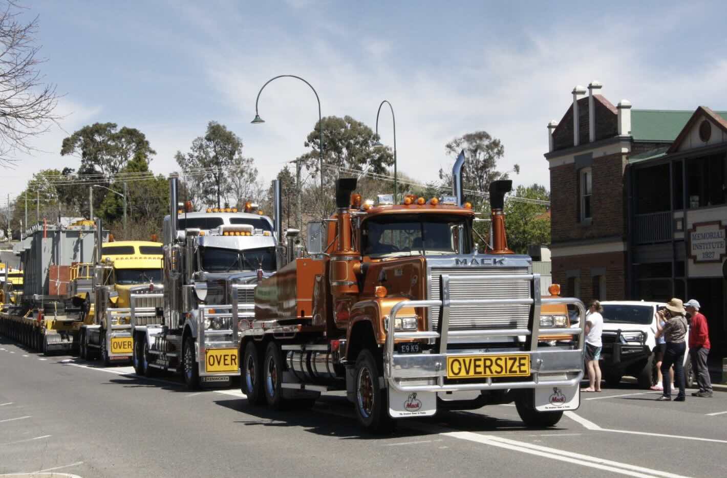 A massive 244-tonne transformer completes 2,165 km road trip to Australia’s largest solar project